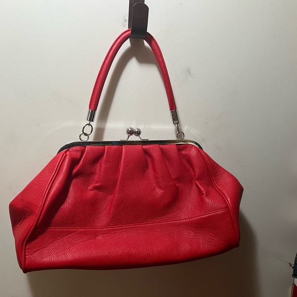 Retired red Bettie Page Purse HTF - Picture 2 of 7